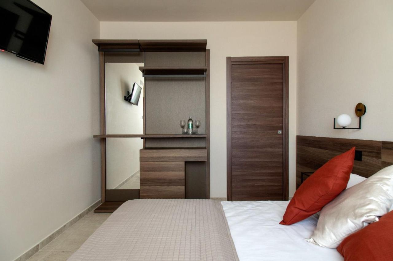 Destasu' Bed And Wellness Hotel Castel del Monte  Exterior photo