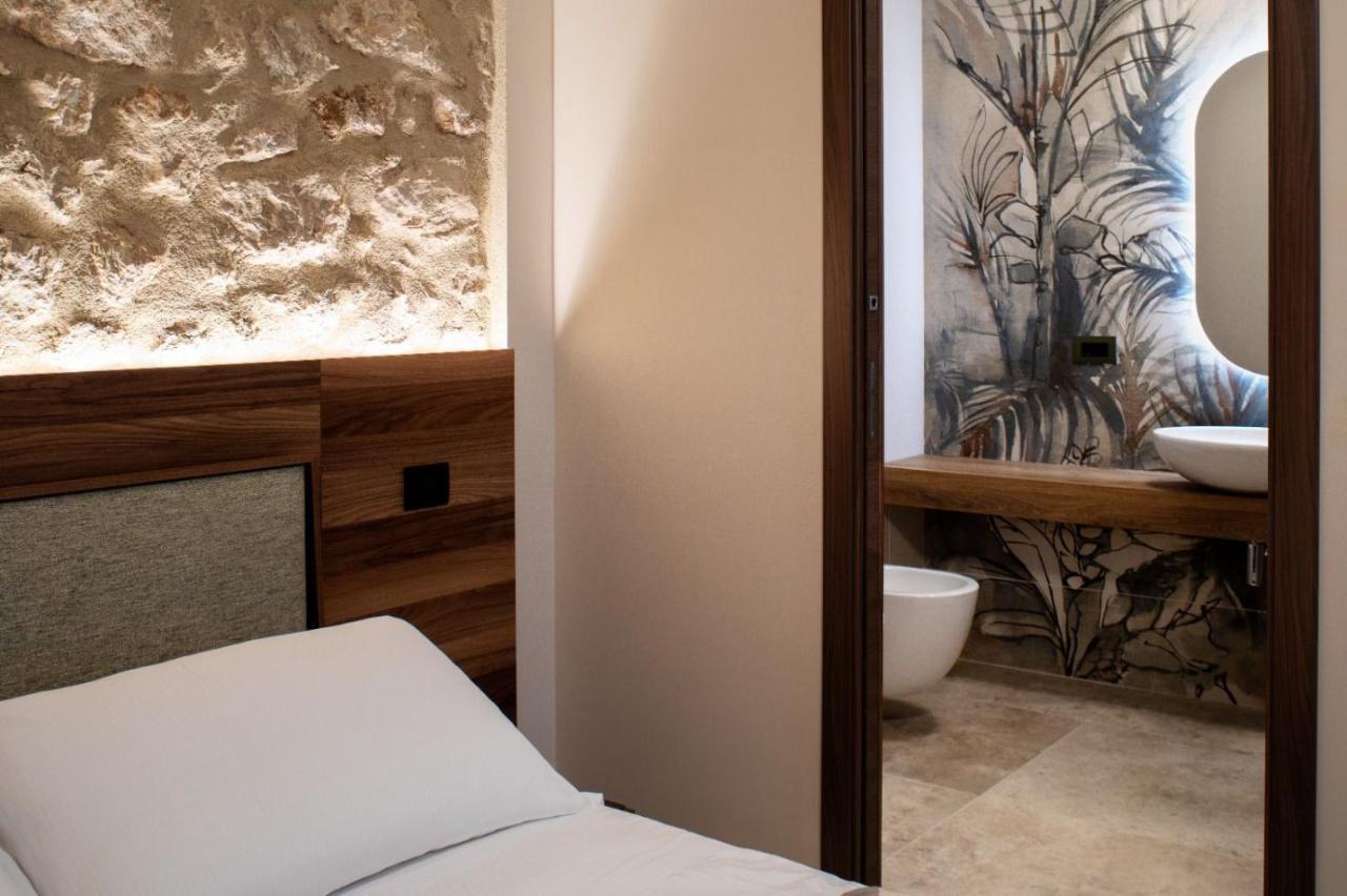 Destasu' Bed And Wellness Hotel Castel del Monte  Exterior photo